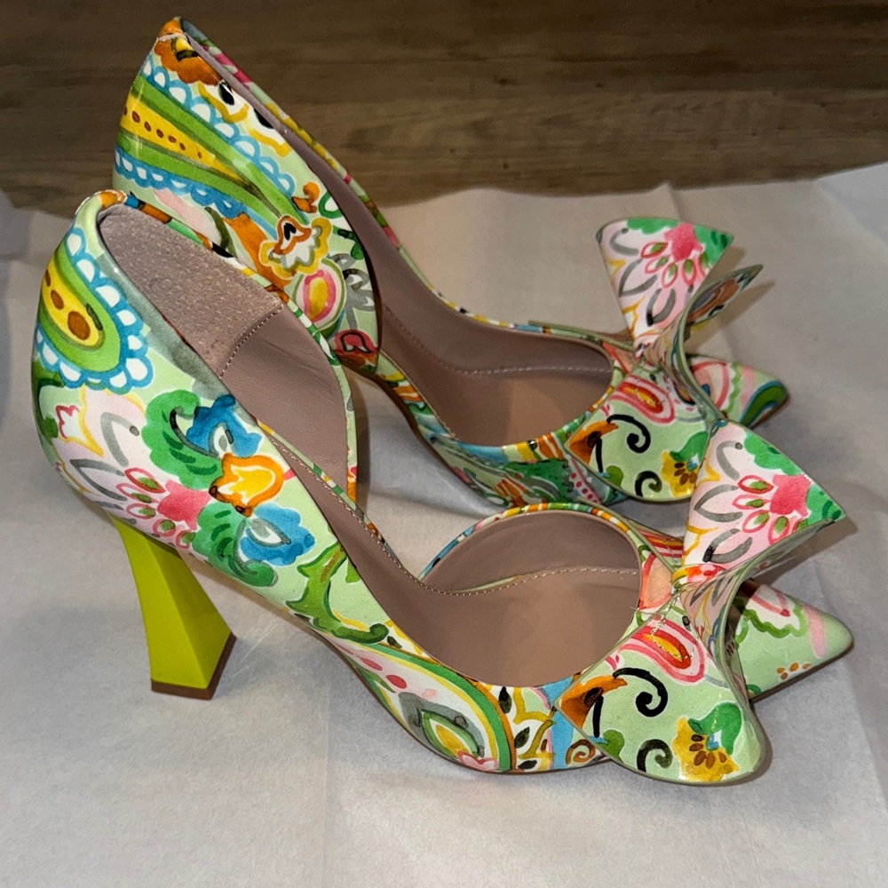Betsey Johnson Multicolor Floral Bow Pointed-Toe Pumps - Picture 6 of 7